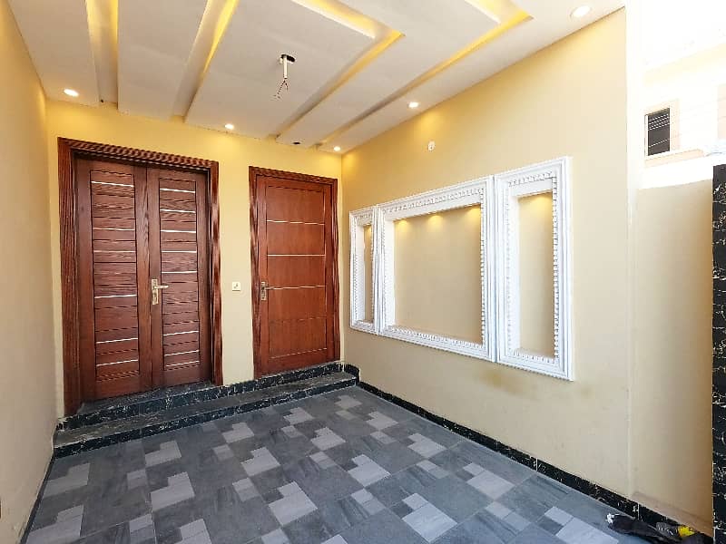 A Palatial Residence For Corner sale In Audit & Accounts Phase 1 - Block F Lahore 12