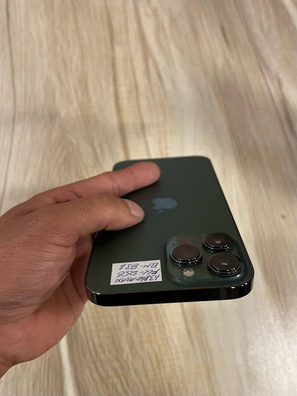 IPHON 13 pro max 256GB factory Unlock Non Pta 4