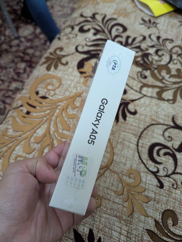 Samsung A05 box pack 1