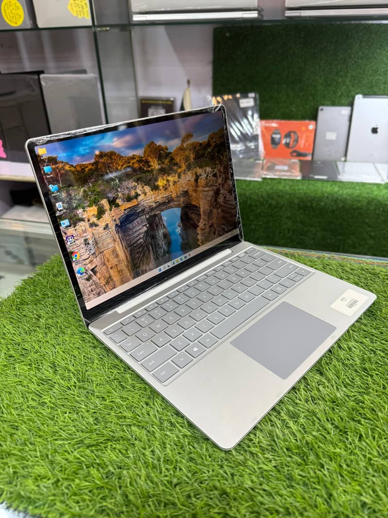 Microsoft Surface Laptop Go (10th Gen Core i5) 7