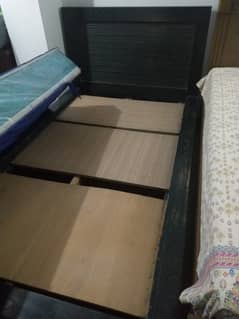 Stylish Single Bed - Great Condition