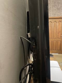 SAMSUNG F450 43INCH (PERFECT CONDITION)