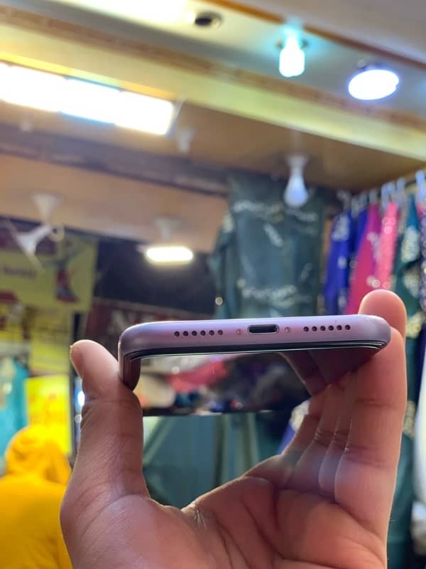 IPHONE 11 128GB FACTORY UNLOCK NON PTA 1