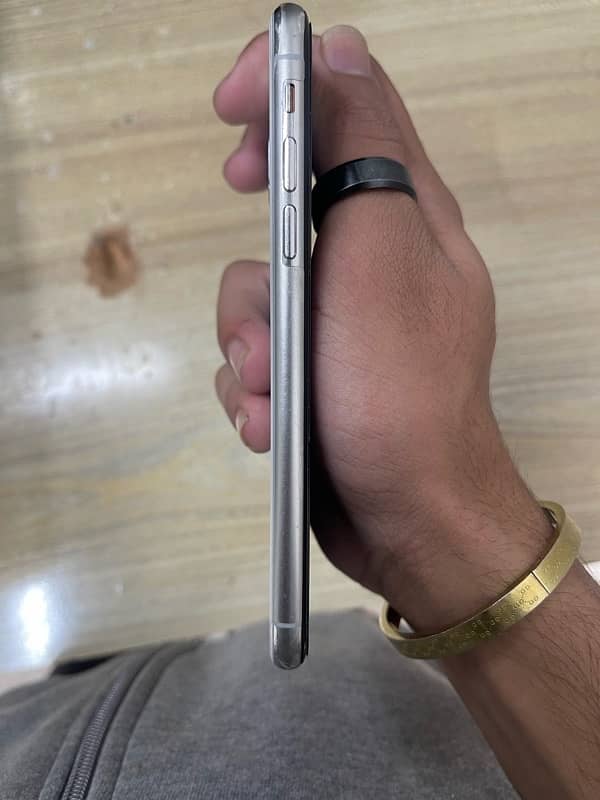 IPHONE XS 256GB PTA OFFICIAL 1