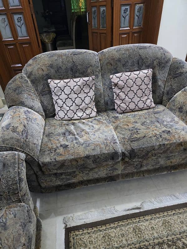 sofa for sale 0