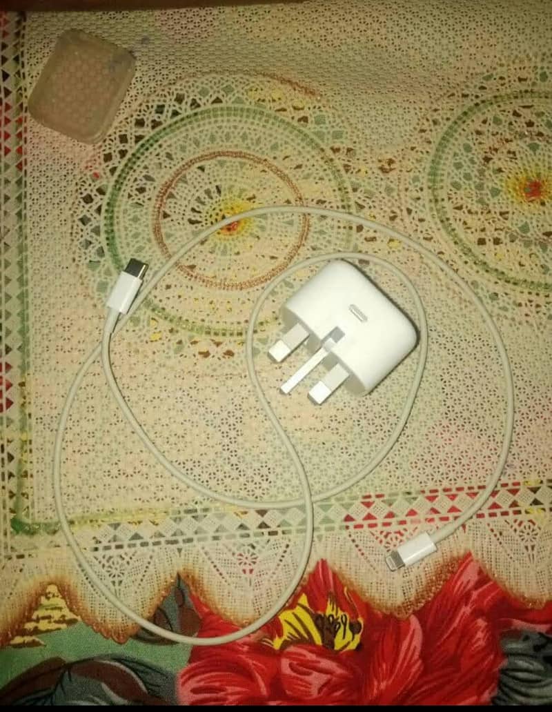 Apple original charger with cable 1