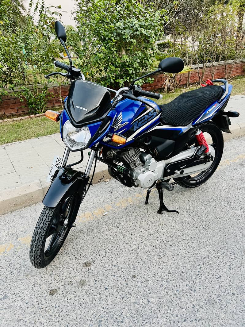 For Sale: Blue Honda CB 125 F Special Edition 1