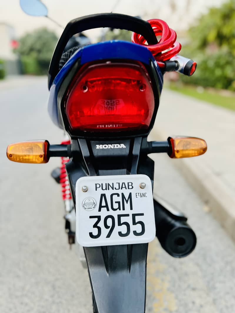 For Sale: Blue Honda CB 125 F Special Edition 15