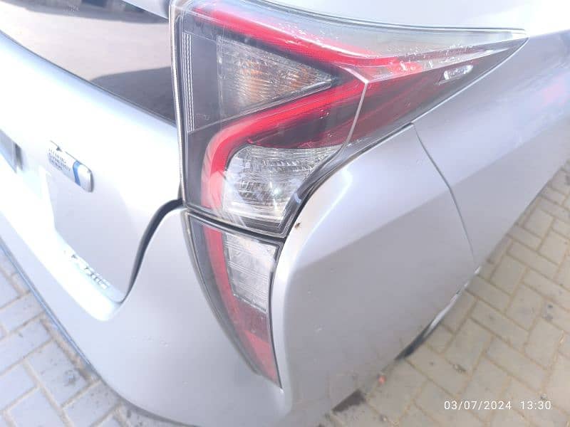 Toyota Prius 2016/20  verifiable 4 grade 9