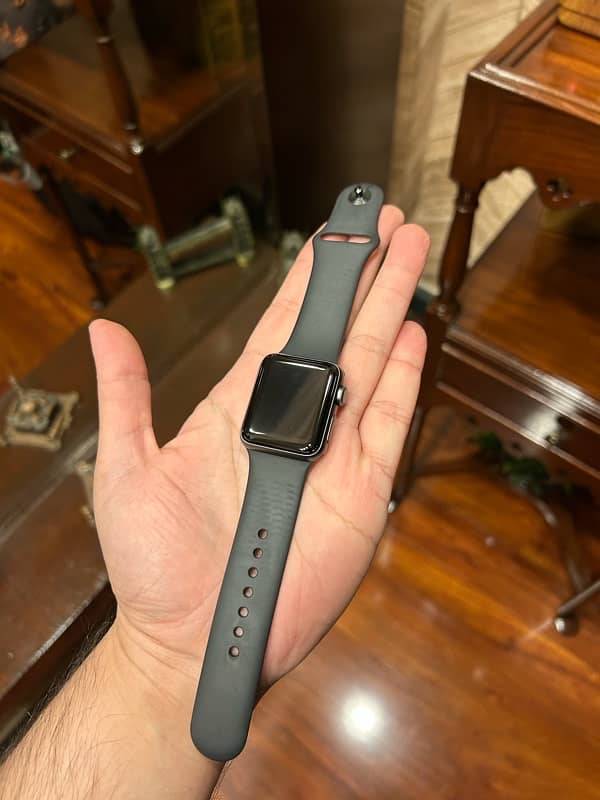 Apple Watch Series 3 38mm 10/10 1