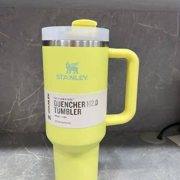 Stanley Tumbler 40-OZ/ 1.18 L 9