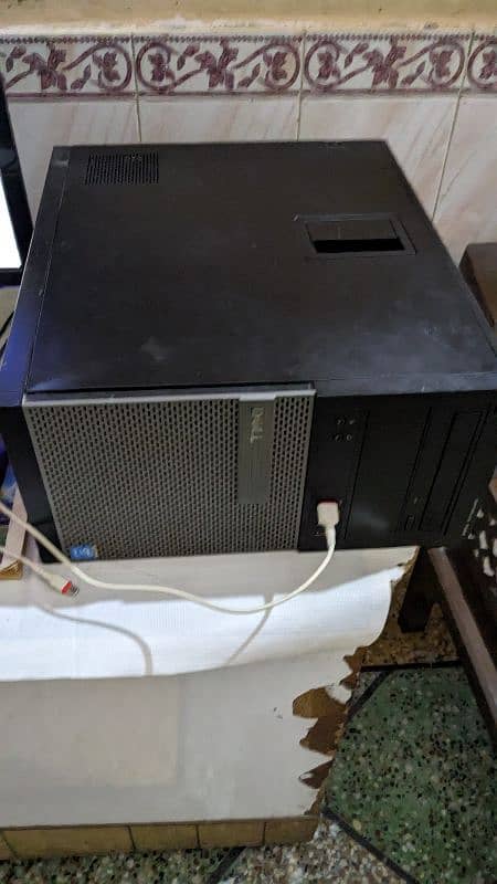 I'm selling my gaming pc 4