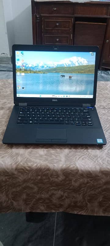 Dell latitude E5470 i5 6th generation 8/256GB 1