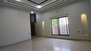 1 Kana House DHA Multan Sector-R For Rent