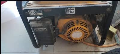 Fuji generator 2.5kv copper winding gas petrol working excellent condt