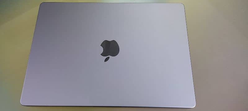 macbook pro M3 0