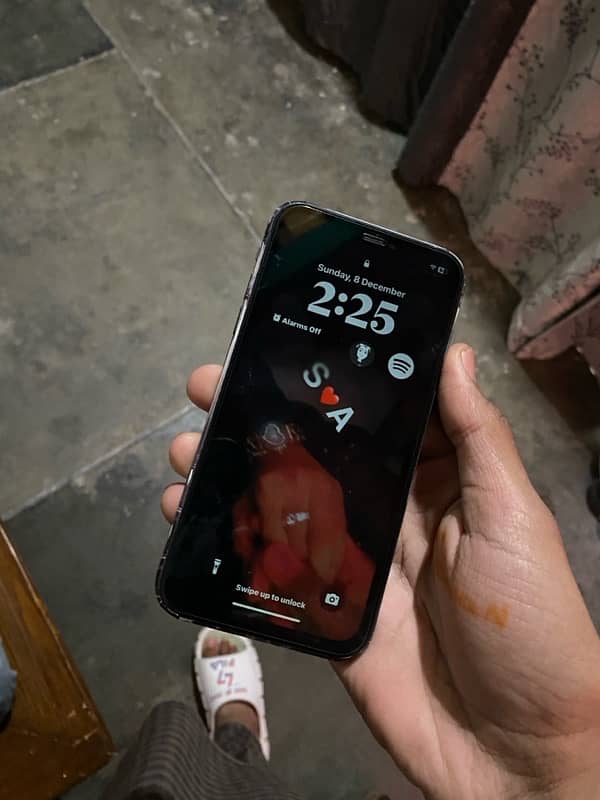 iPhone 11 Black Colour Nonpta jv 64gb only for Sale 3