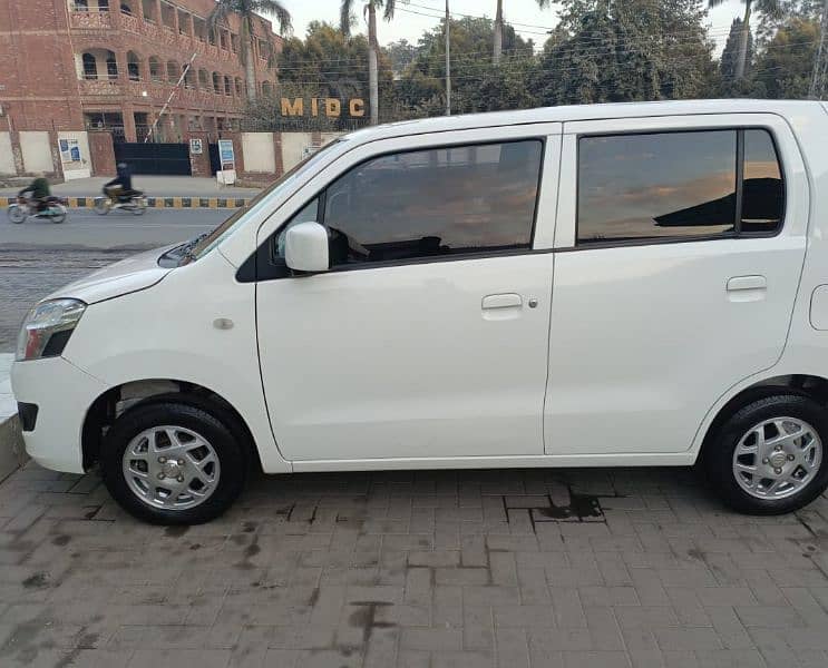 Suzuki Wagon R 2024 1