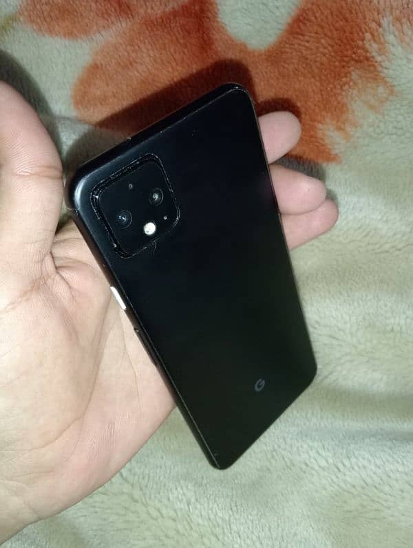 Google pixel 4xl,only one month used jelly wrapped ,no scratch 0