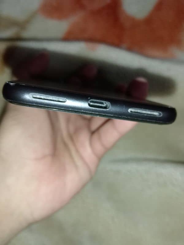 Google pixel 4xl,only one month used jelly wrapped ,no scratch 4