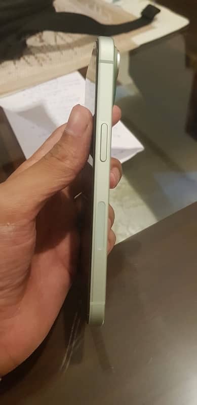 iphone 15 fu with warranty and box 3