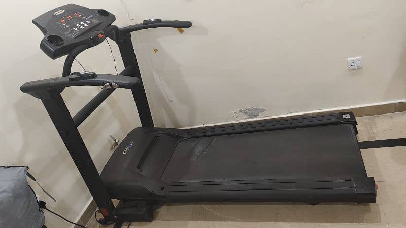 Italian imported semi commercial treadmill for sale in reasonable 7