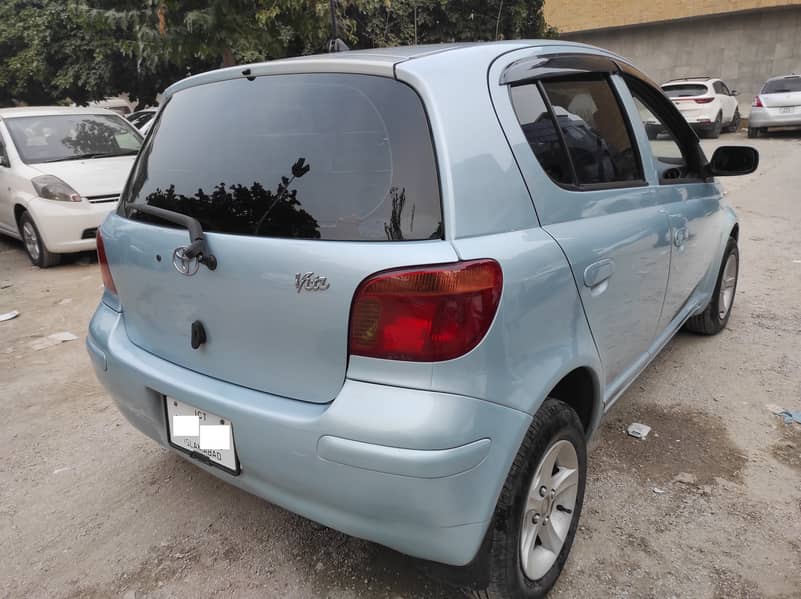 Toyota Vitz 2004 1.0 7