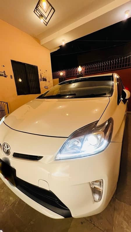 Toyota Prius 2015 4