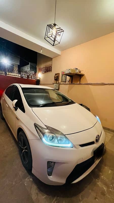 Toyota Prius 2015 5