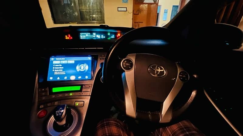 Toyota Prius 2015 12