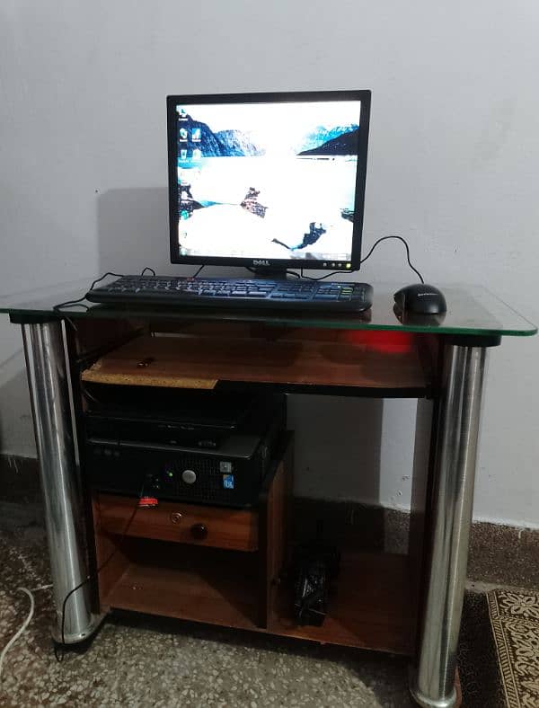 Computer Table in a Good Condition used. Whatsapp# 03056086974 0