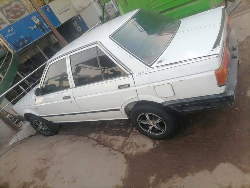 Nissan Sunny 1989 5