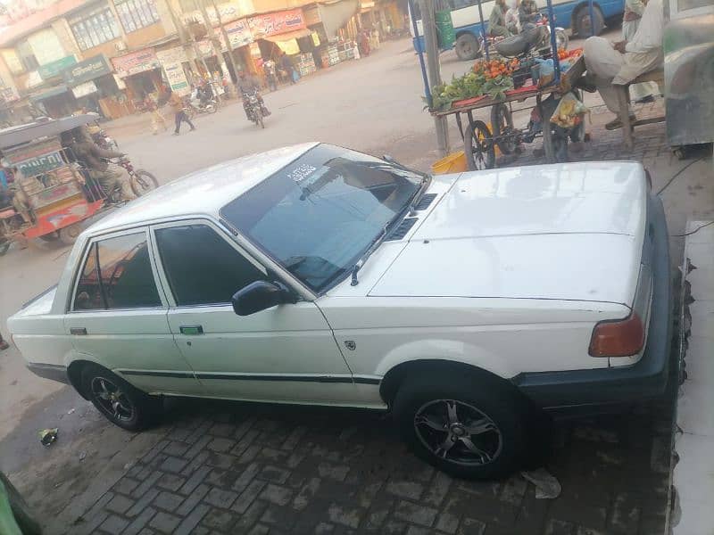 Nissan Sunny 1989 9