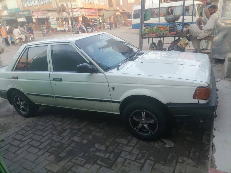 Nissan Sunny 1989 10