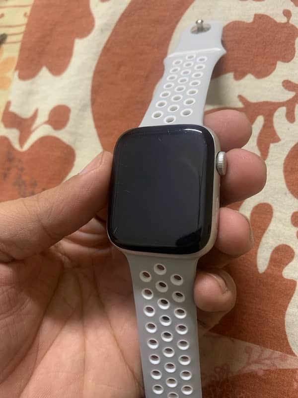 Apple Watch SE 2nd Generation 44mm 1