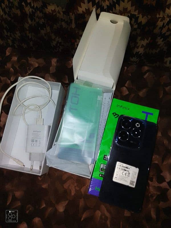 good condition one hand use 2 month use box charger comlet wrnty 1