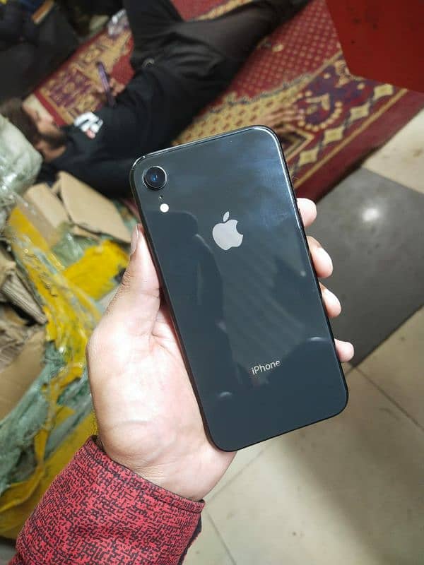 iPhone XR 0