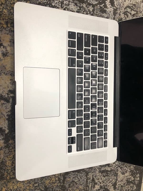 Macbook pro 2015 2