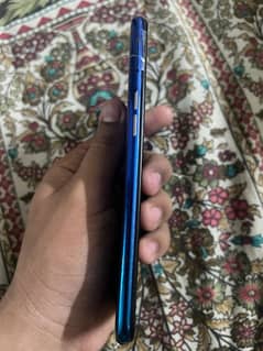 realme 3 dual sim Khali screen nikli hui h Baki sab sayie h