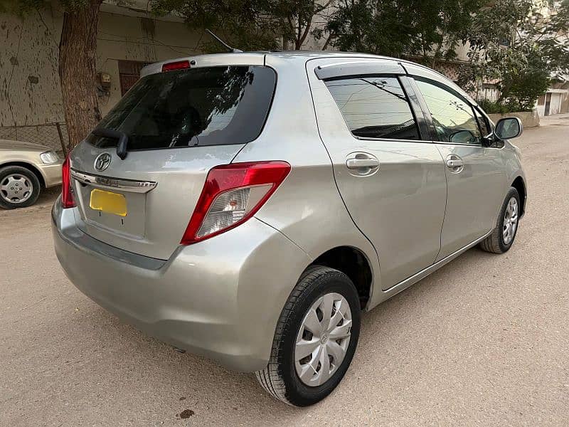 Toyota Vitz 2011/2014 5