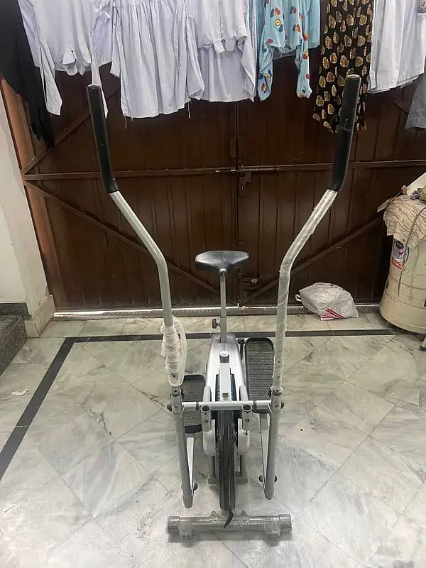 Life Style Exercies Bikes / Exercies Cycle / Gym Cycle 2