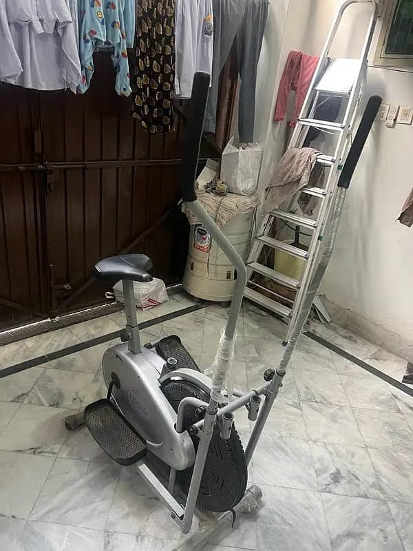 Life Style Exercies Bikes / Exercies Cycle / Gym Cycle 3