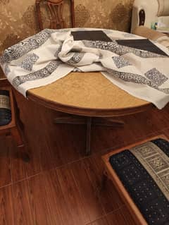 Round Dining Table with 4 Chairs