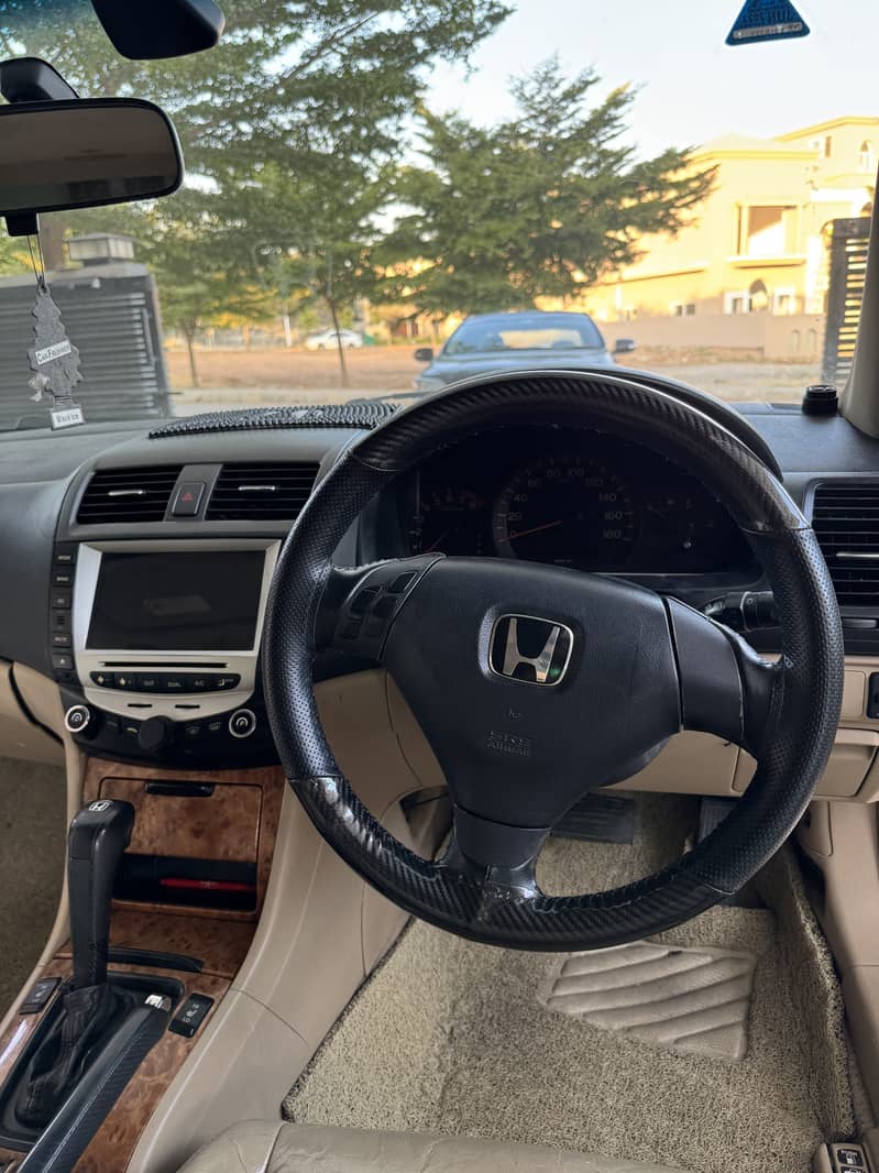 Honda Accord 2004 CL7 4