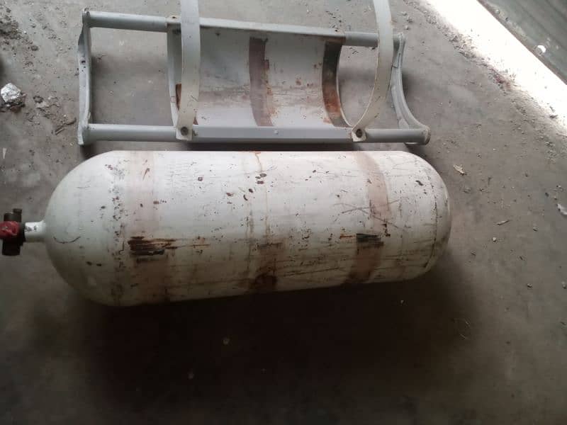 Baleno CNG cylinder 3