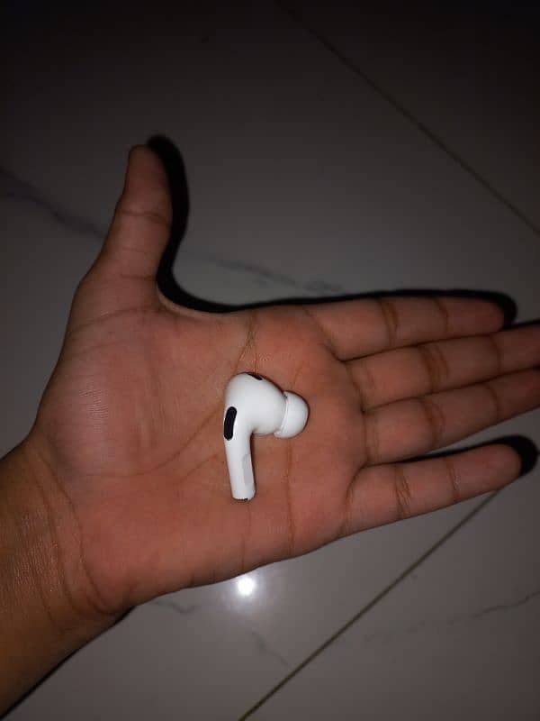 Apple Airpods pro 2nd generation 2