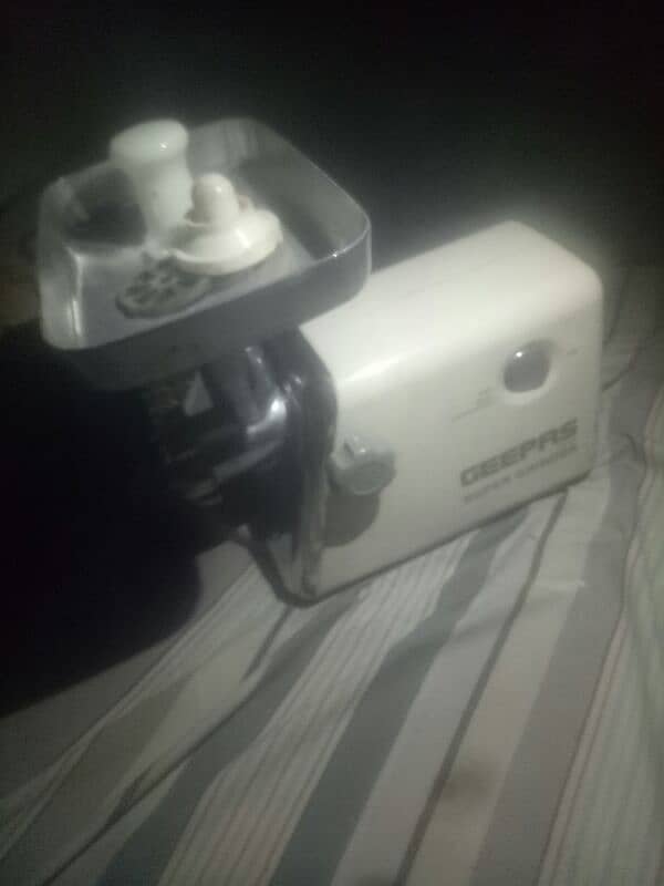 Geepas Meat Grinder New 0