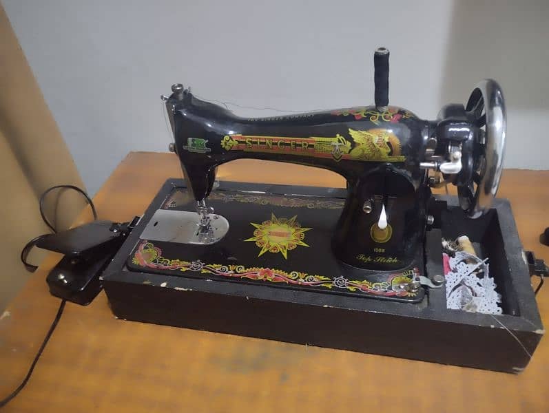 black beauty singer sewing machine with electric motor 2