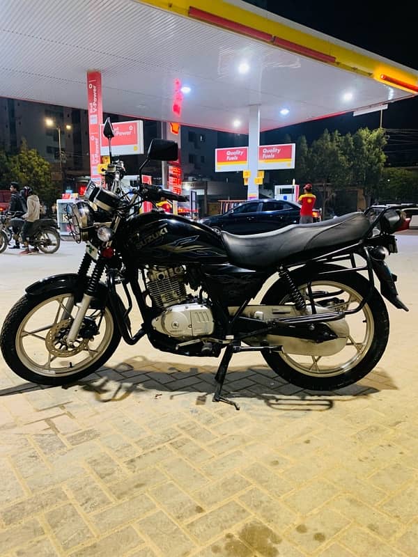 Suzuki GS 150 SE 2020 3