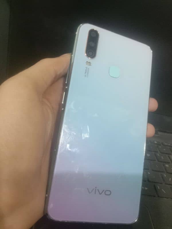 Vivo y17  8/258 0